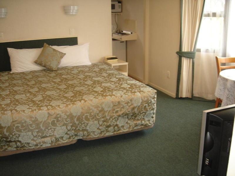Tudor Court Motor Lodge Auckland Dış mekan fotoğraf
